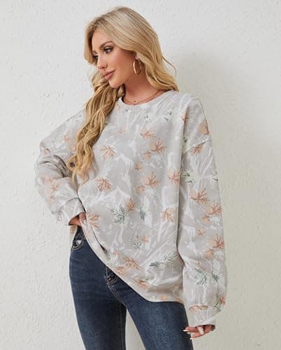 Oversized Women's Camo Sweatshirt with Maple Leaf Print Fleece Hoodie