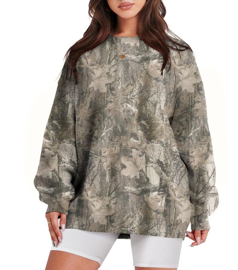 Oversized Women's Camo Sweatshirt with Maple Leaf Print Fleece Hoodie